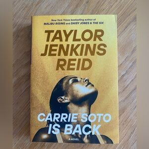 📚  Carrie Soto Is Back Novel by Taylor Jenkins Reid